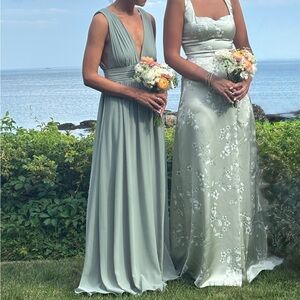 Elegant Green Sleeveless Dress